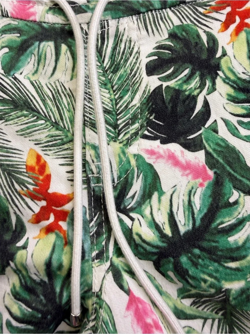 N/A fun tropical